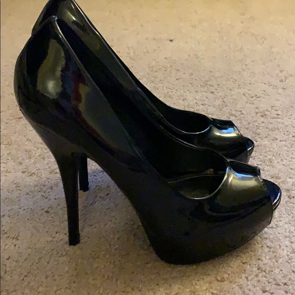 Heels - Picture 4 of 5